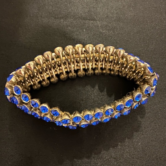 💙Blue Rhinestone Stretch Bracelet💙 - Picture 4 of 6